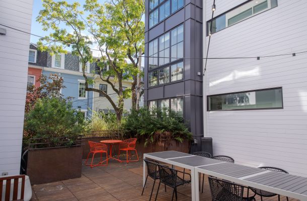 Oslo Co-living apartments in in Washington, D.C. exterior shared courtyard space of Admo location