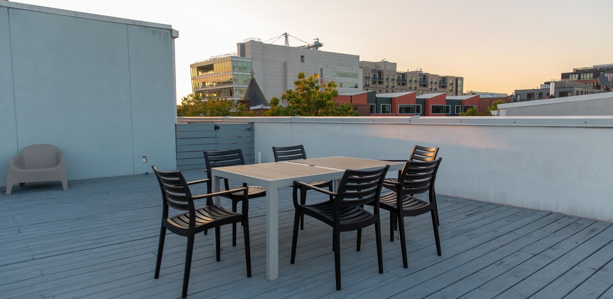 OSLO co-living apartments in Washington, D.C. Shaw rooftop terrace seating area